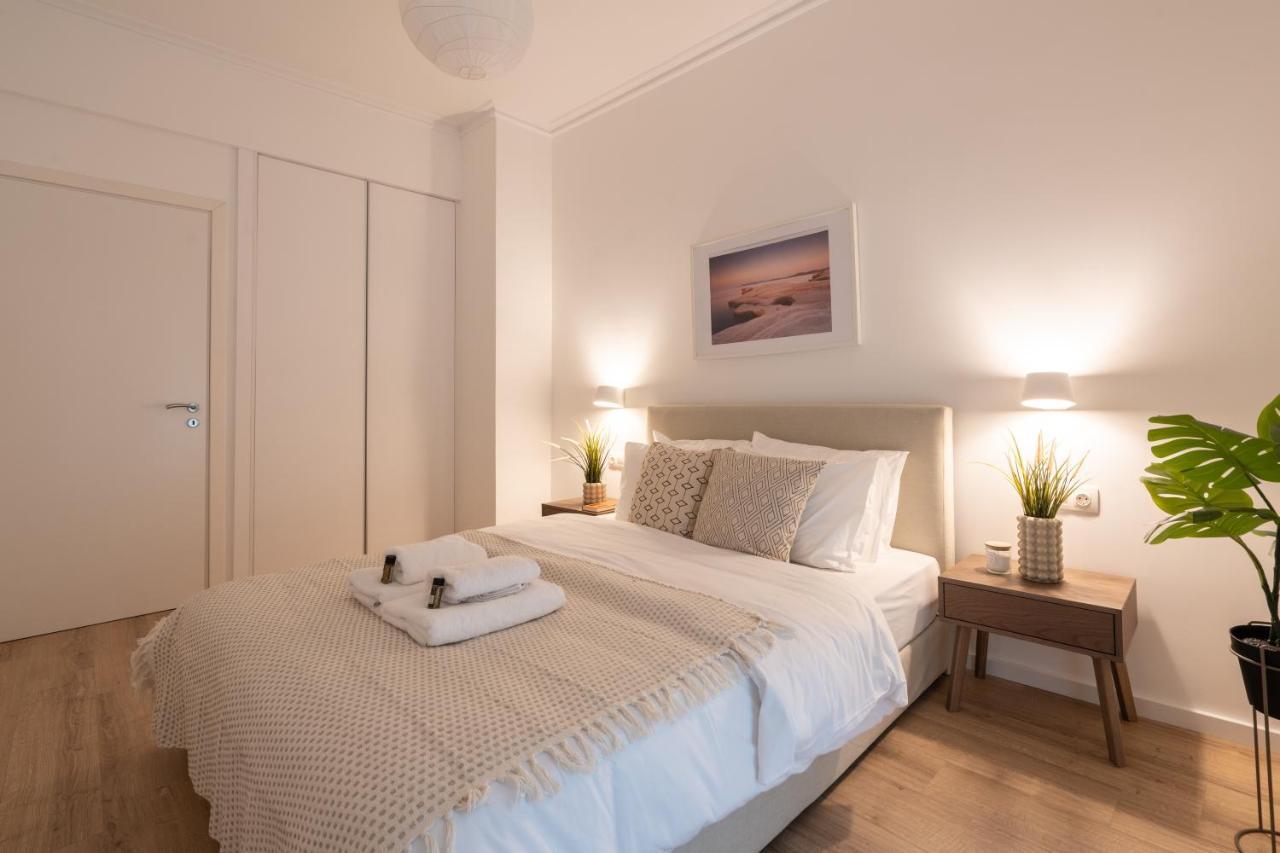 Unique 2 Bedrooms Apartment, Steps To Plaka And City Center Athena Bagian luar foto