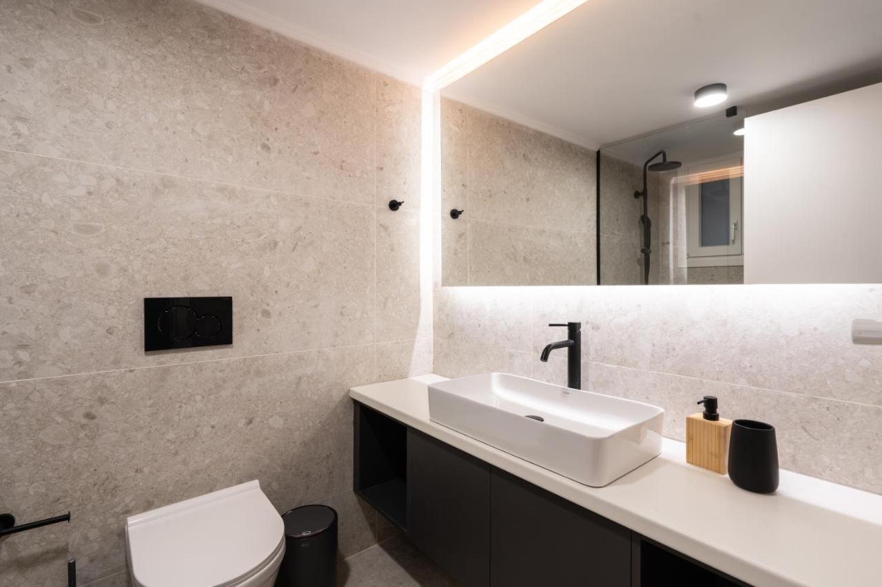 Unique 2 Bedrooms Apartment, Steps To Plaka And City Center Athena Bagian luar foto