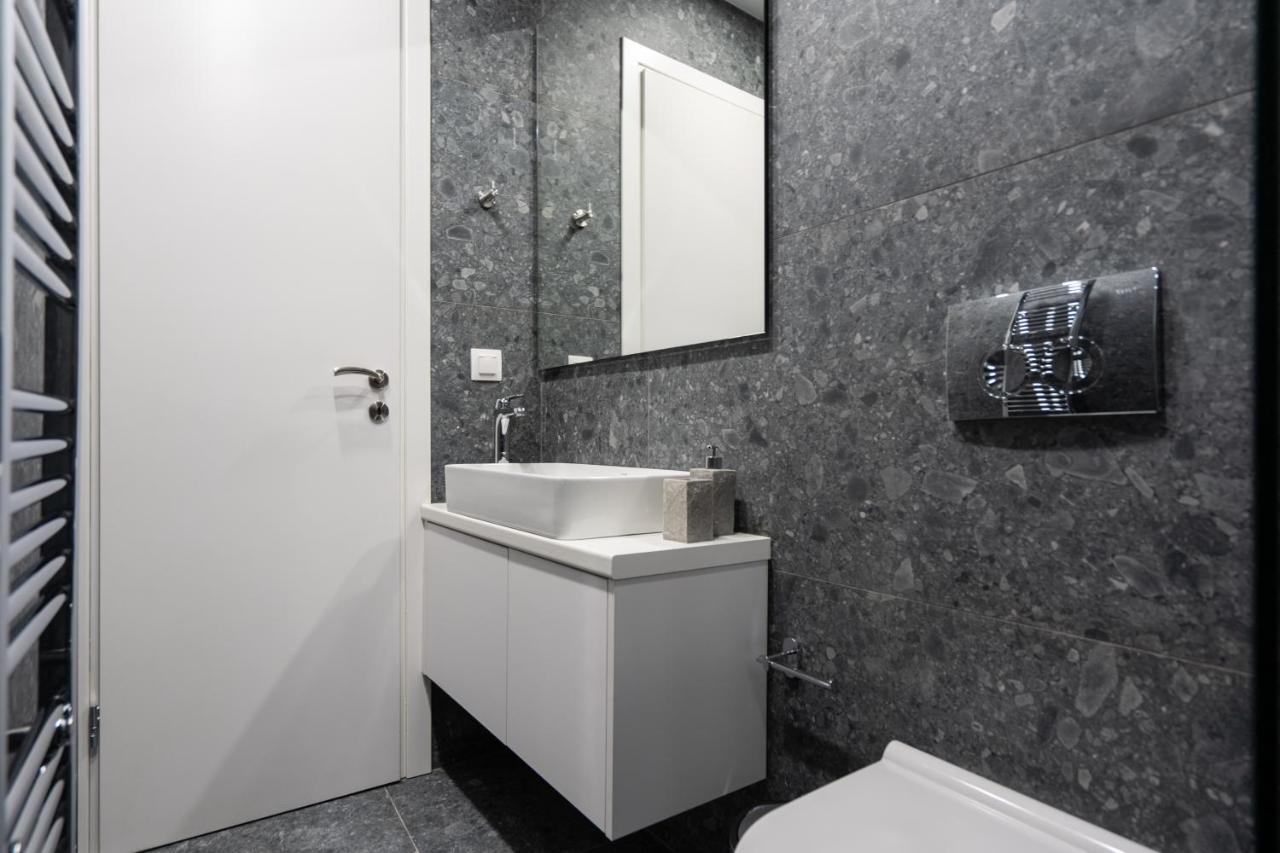 Unique 2 Bedrooms Apartment, Steps To Plaka And City Center Athena Bagian luar foto